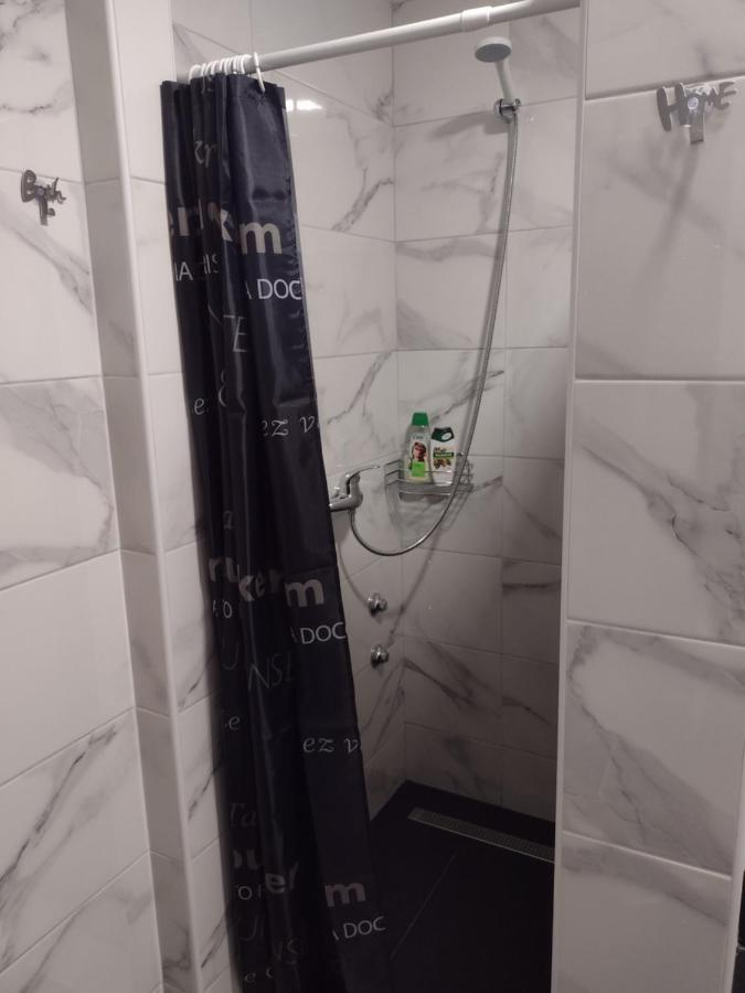 Apartment Petra I Nikola Селище Дрежницько Екстер'єр фото