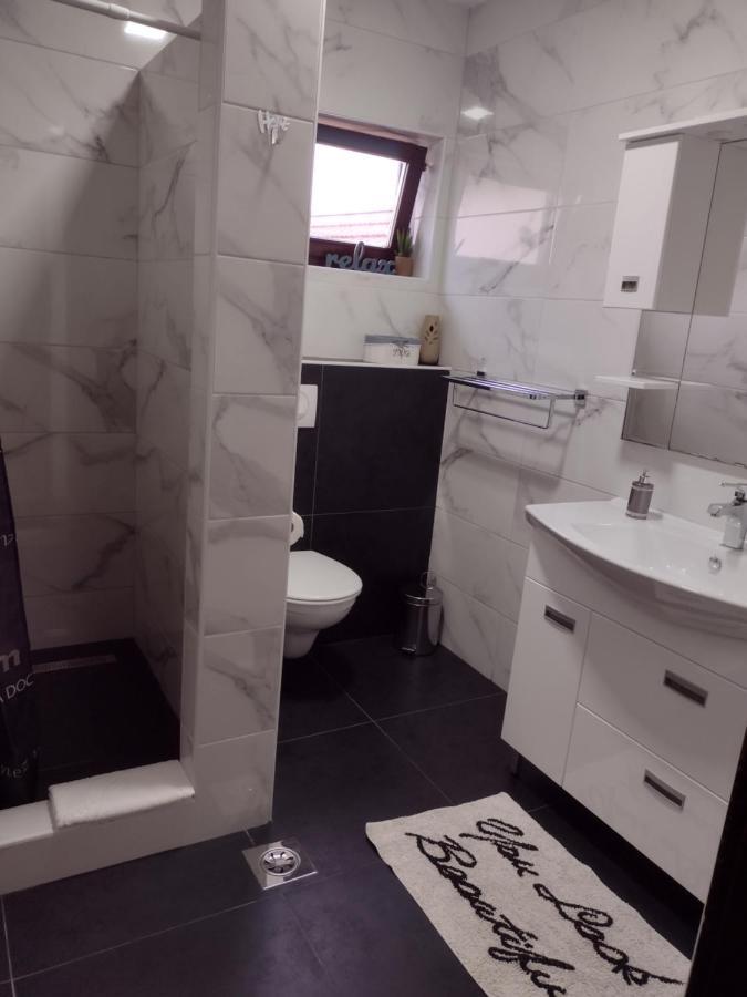 Apartment Petra I Nikola Селище Дрежницько Екстер'єр фото