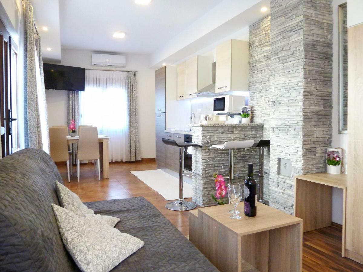 Apartment Petra I Nikola Селище Дрежницько Екстер'єр фото